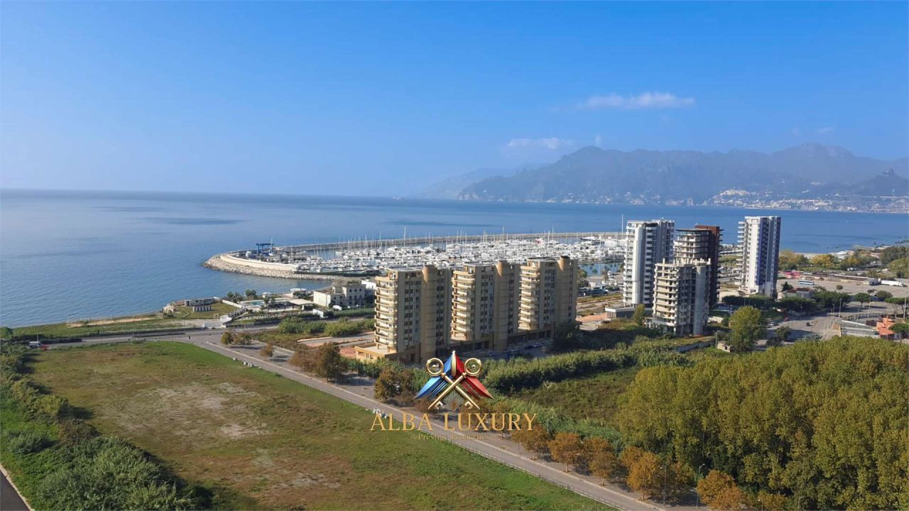 Apartment in Salerno, Italy, 120 m² - picture 13