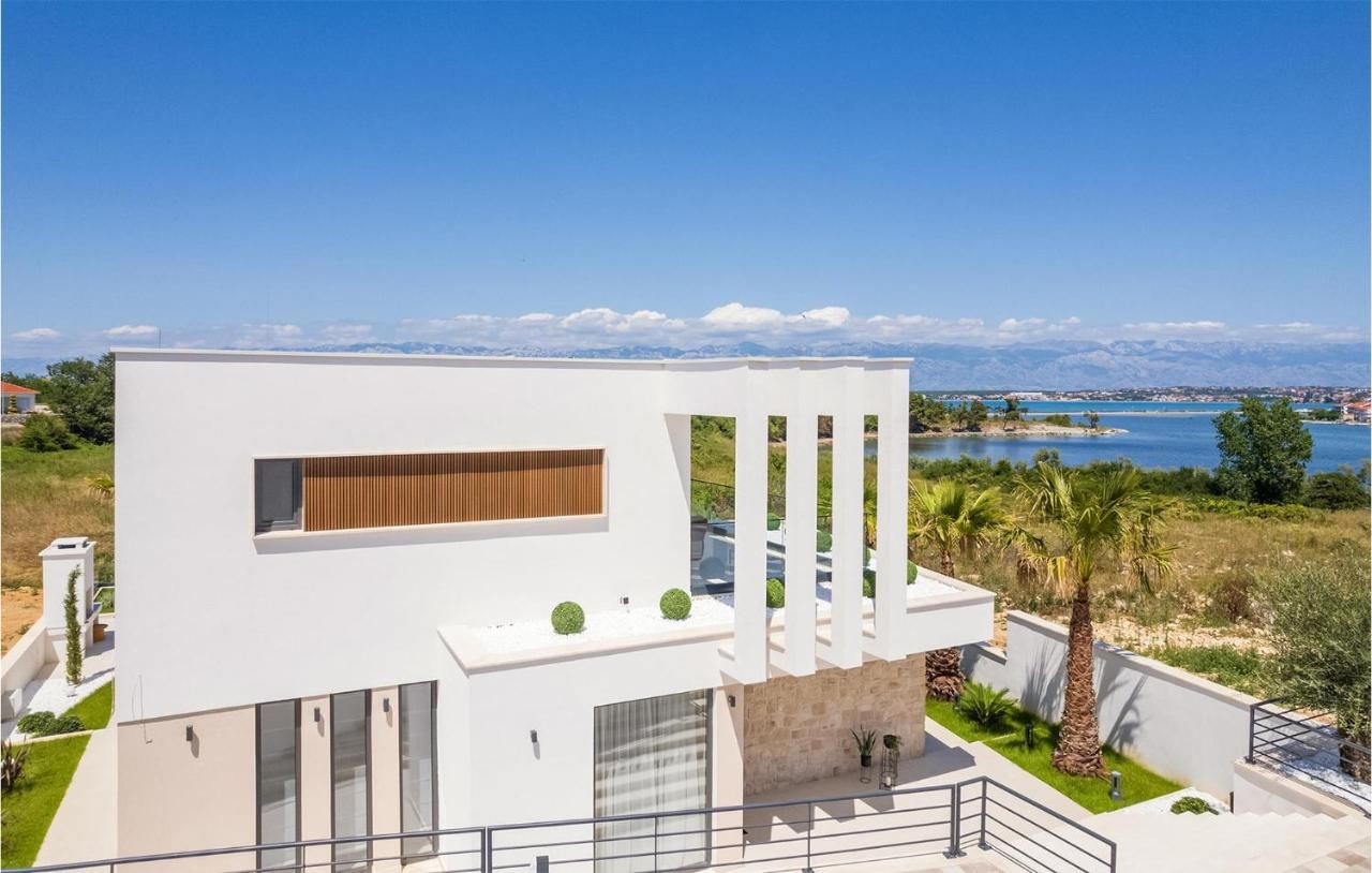 Villa in Zadar, Croatia, 277 m² - picture 1