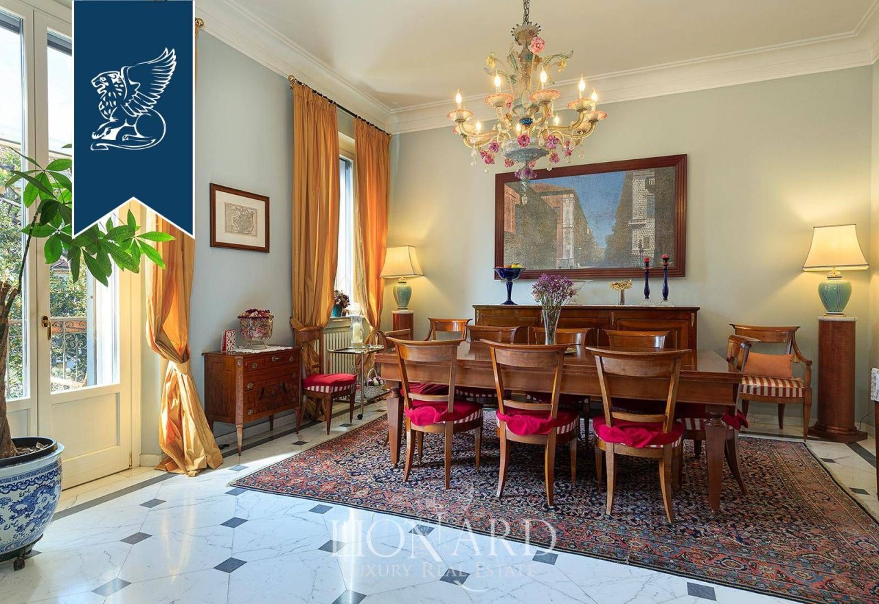 Villa en Milán, Italia, 460 m² - imagen 1