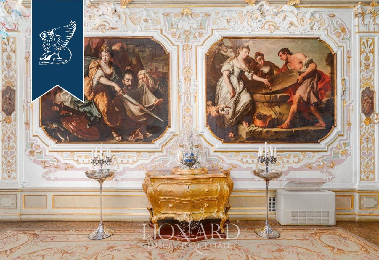 Apartment in Venice, Italy, 1 300 m² - picture 7