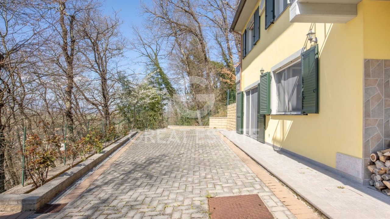 Villa in Fabro, Italien, 214 m² - Foto 4