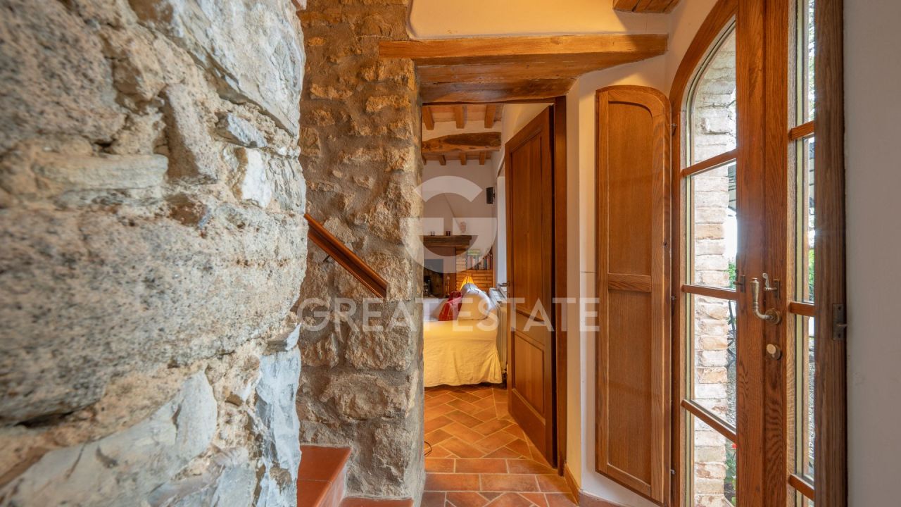 House Castiglione d'Orcia, Italy, 195.6 m² - picture 14