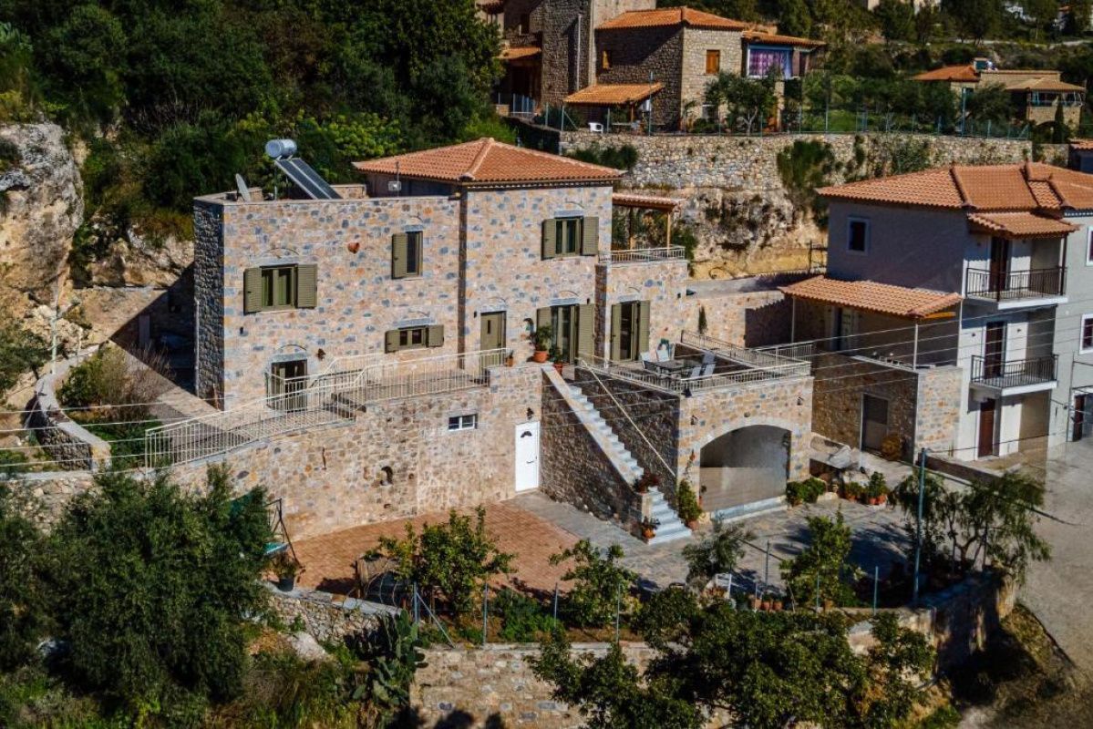 Maison en Péloponnèse, Grèce, 216 m² - image 1