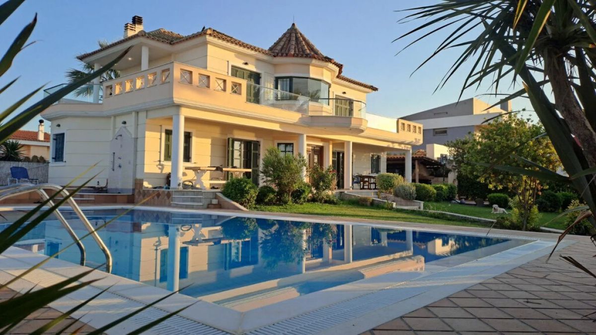 House in Attica, Greece, 390 m² - picture 1