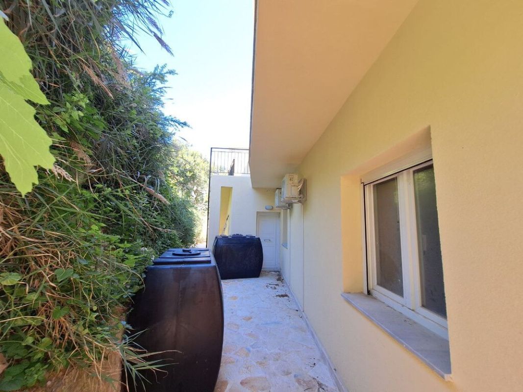 House on Ionian Islands, Greece, 392 m² - picture 11