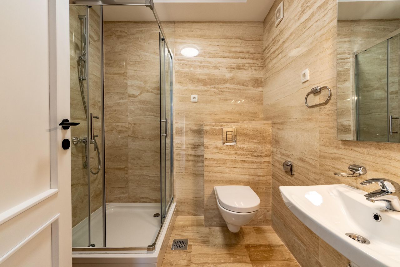 Piso en Przno, Montenegro, 160 m² - imagen 8