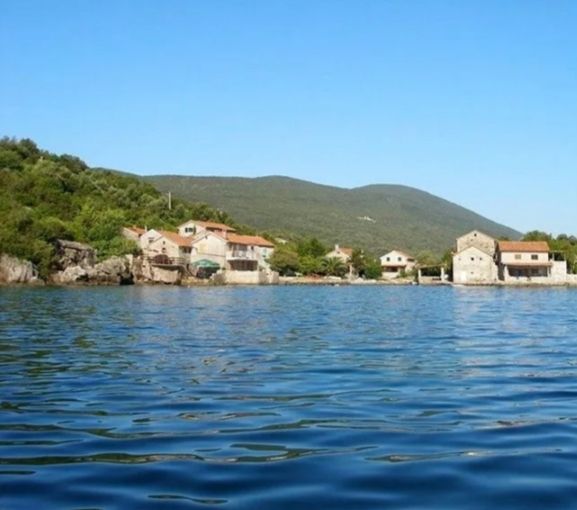 Maison à Tivat, Monténégro, 66 m² - image 3
