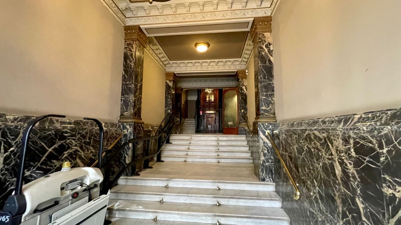 Flat in Barcelona, Spain, 252 m² - picture 5