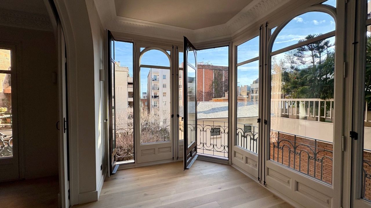 Wohnung in Barcelona, Spanien, 252 m² - Foto 1