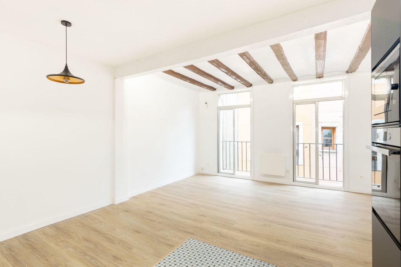 Apartment in Barcelona, Spain, 74 m² - picture 7