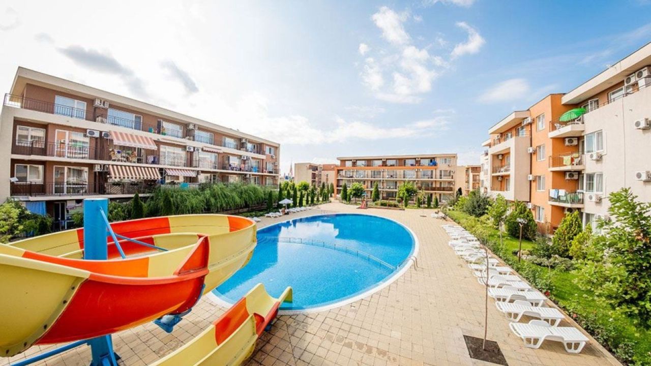 Appartement à Slantchev Briag, Bulgarie, 65 m² - image 1