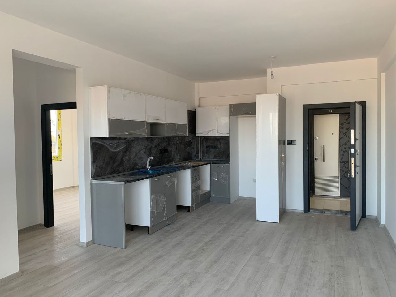 Apartamento en Famagusta, Chipre, 78 m² - imagen 2