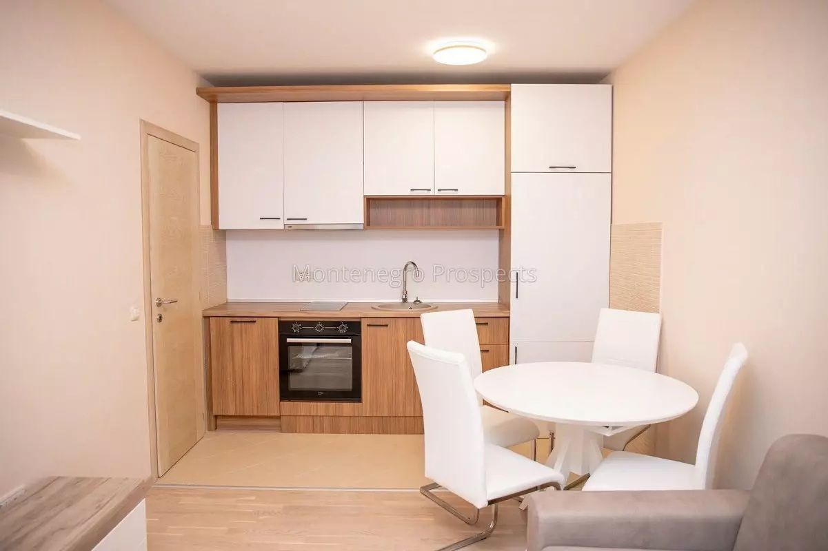 Apartamento en Becici, Montenegro, 55 m² - imagen 1
