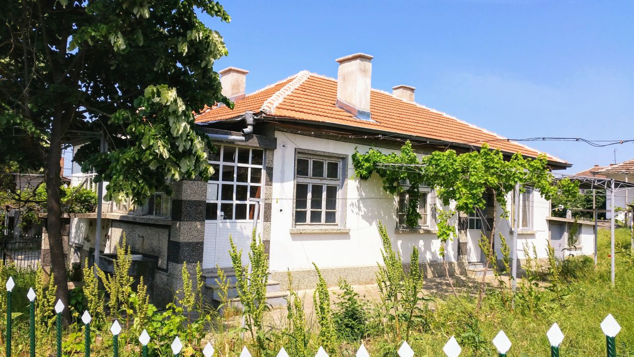 Haus in Burgas, Bulgarien, 120 m² - Foto 1