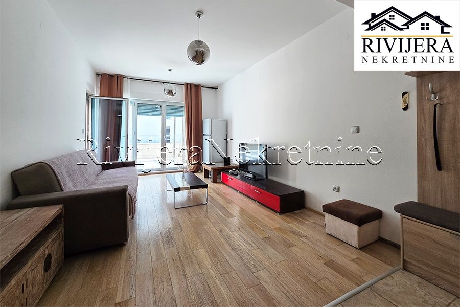 Flat in Dobrota, Montenegro, 75 m² - picture 1