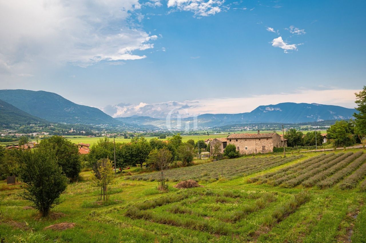 Manor by Lake Iseo, Italy, 400 m² - picture 11