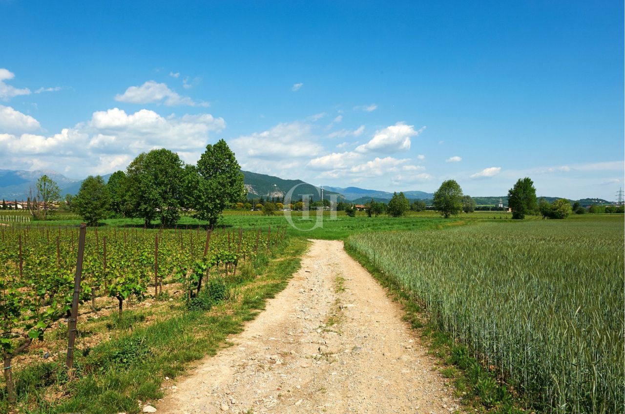 Manor by Lake Iseo, Italy, 400 m² - picture 13