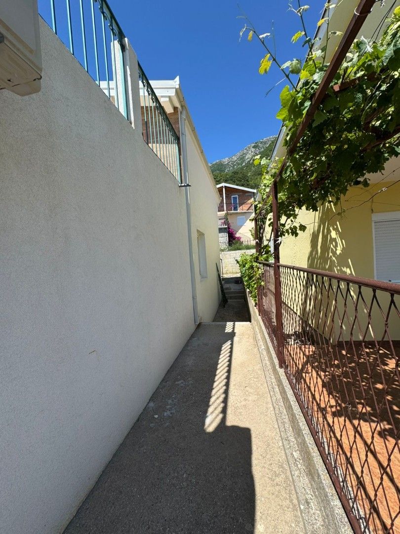 House in Sutomore, Montenegro, 200 m² - picture 16