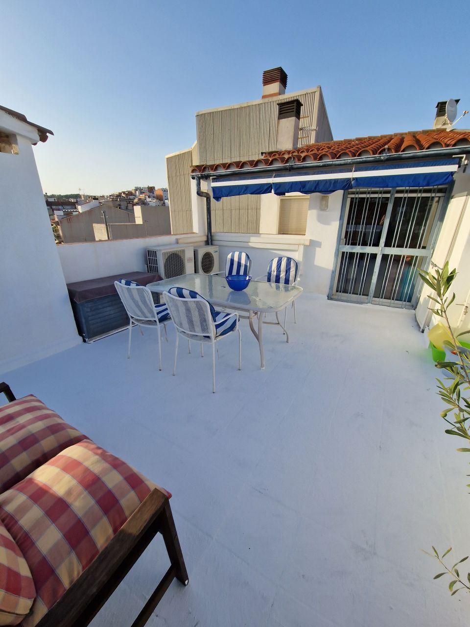 Wohnung in Costa Brava, Spanien, 75 m² - Foto 1