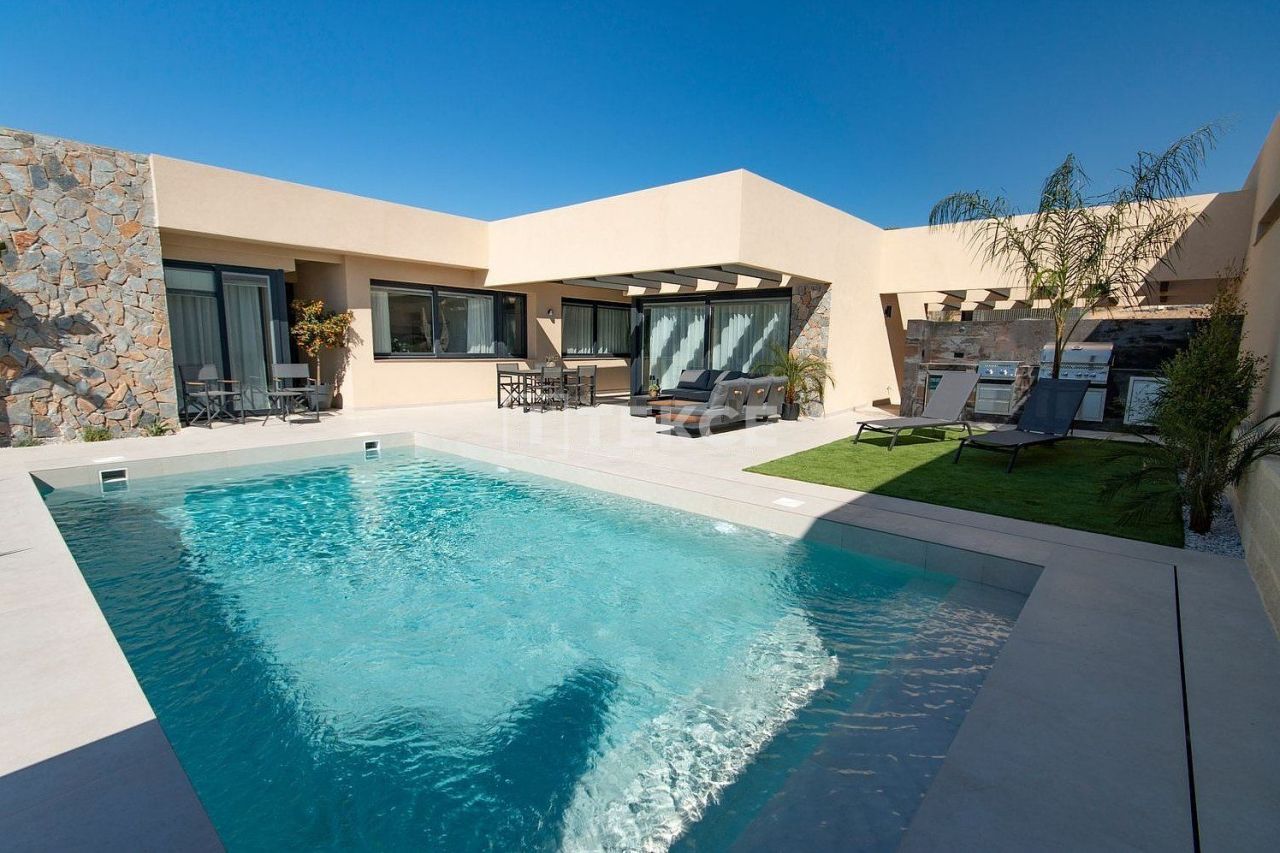 Villa en Murcia, España, 282 m² - imagen 1