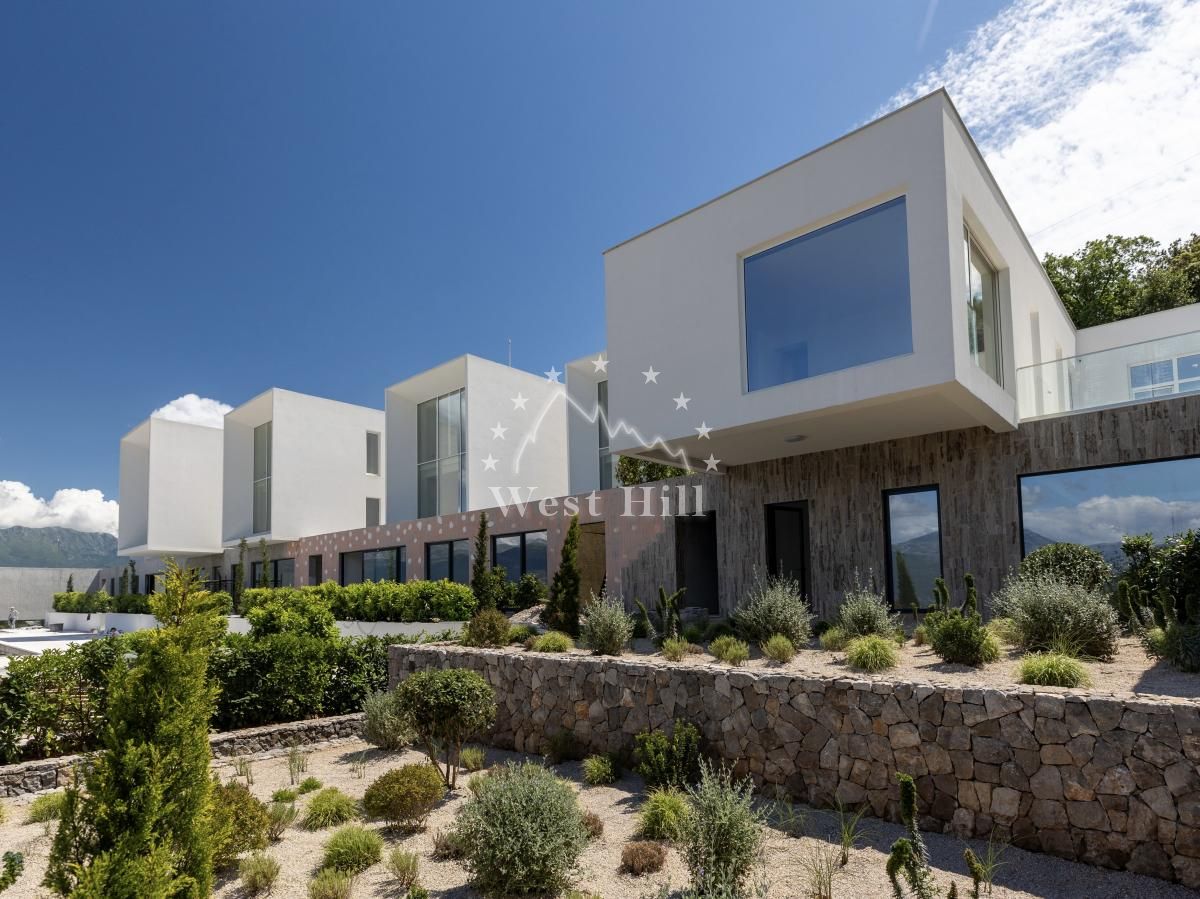 Casa en Krasici, Montenegro, 328 m² - imagen 1
