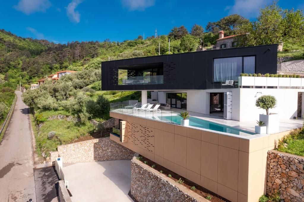 Villa Mošćenice, Croatia, 300 m² - picture 1