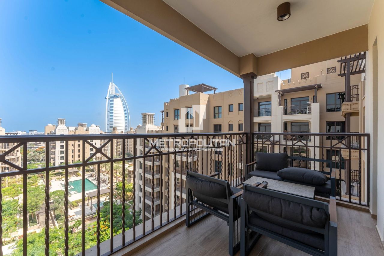 Apartamento en Dubái, EAU, 180 m² - imagen 1