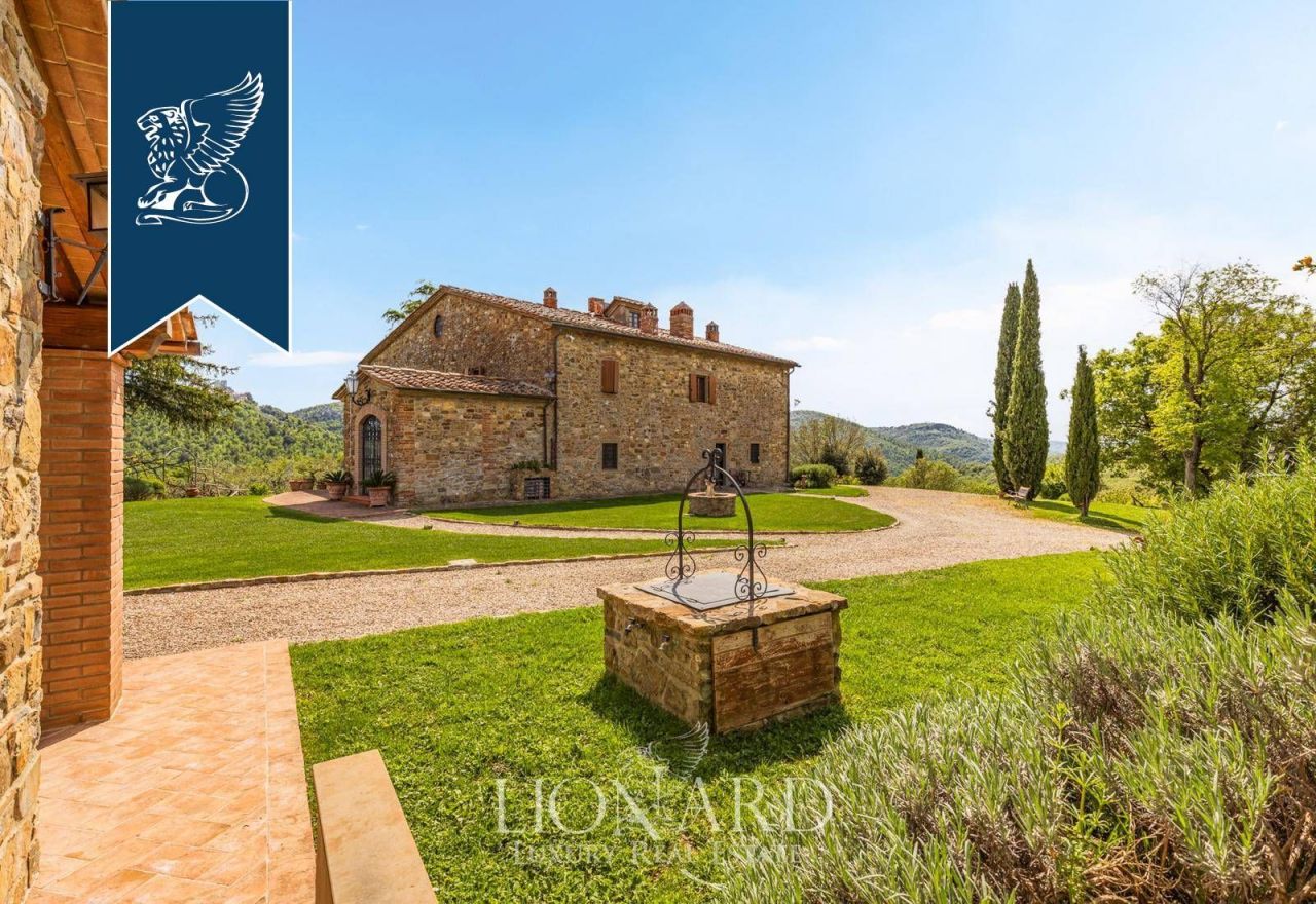 Farm in Arezzo, Italy, 800 m² - picture 15