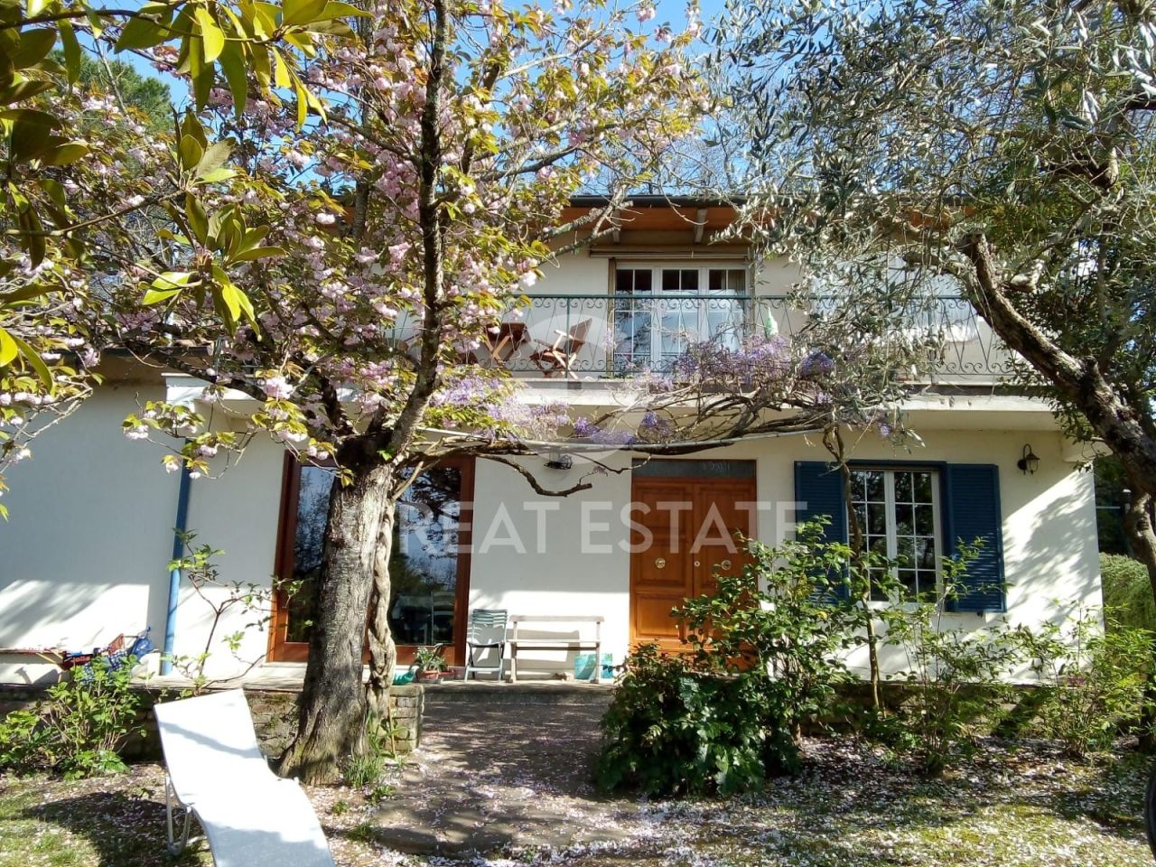Villa in Chiusi, Italy, 234.2 m² - picture 1