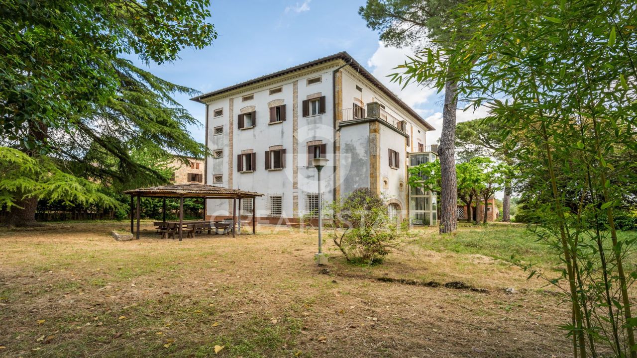 House in Montepulciano, Italy, 1 725.1 m² - picture 1