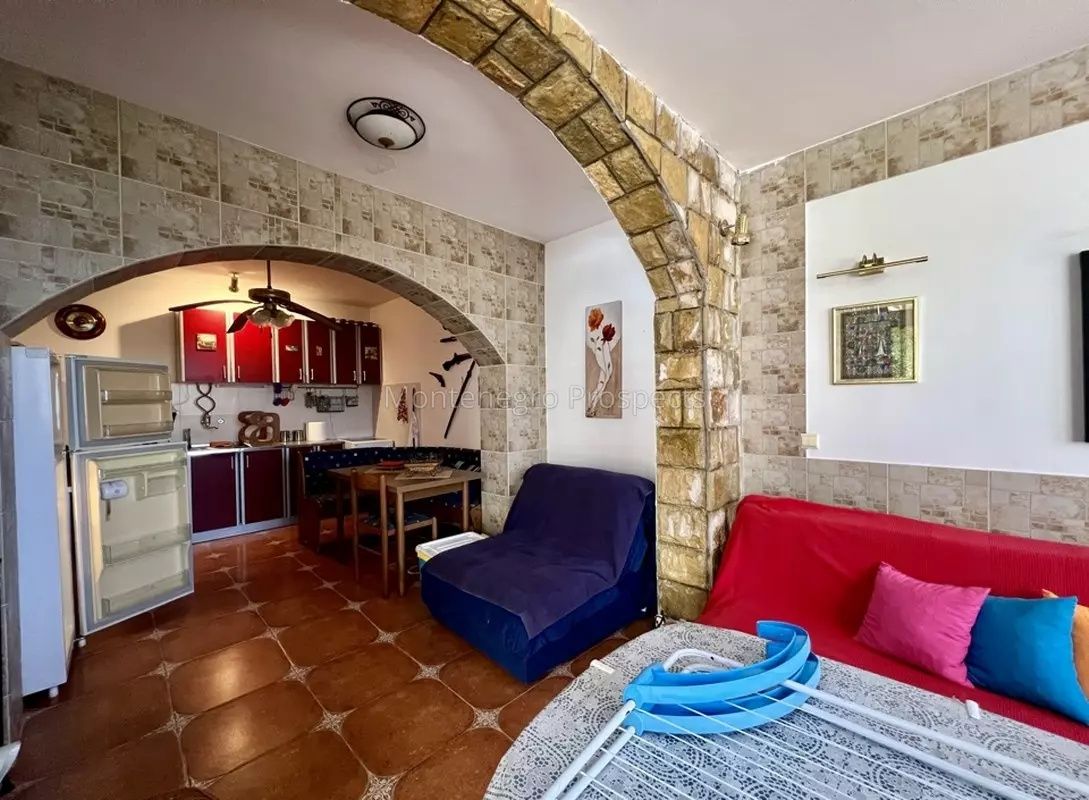 Apartamento en Przno, Montenegro, 50 m² - imagen 1