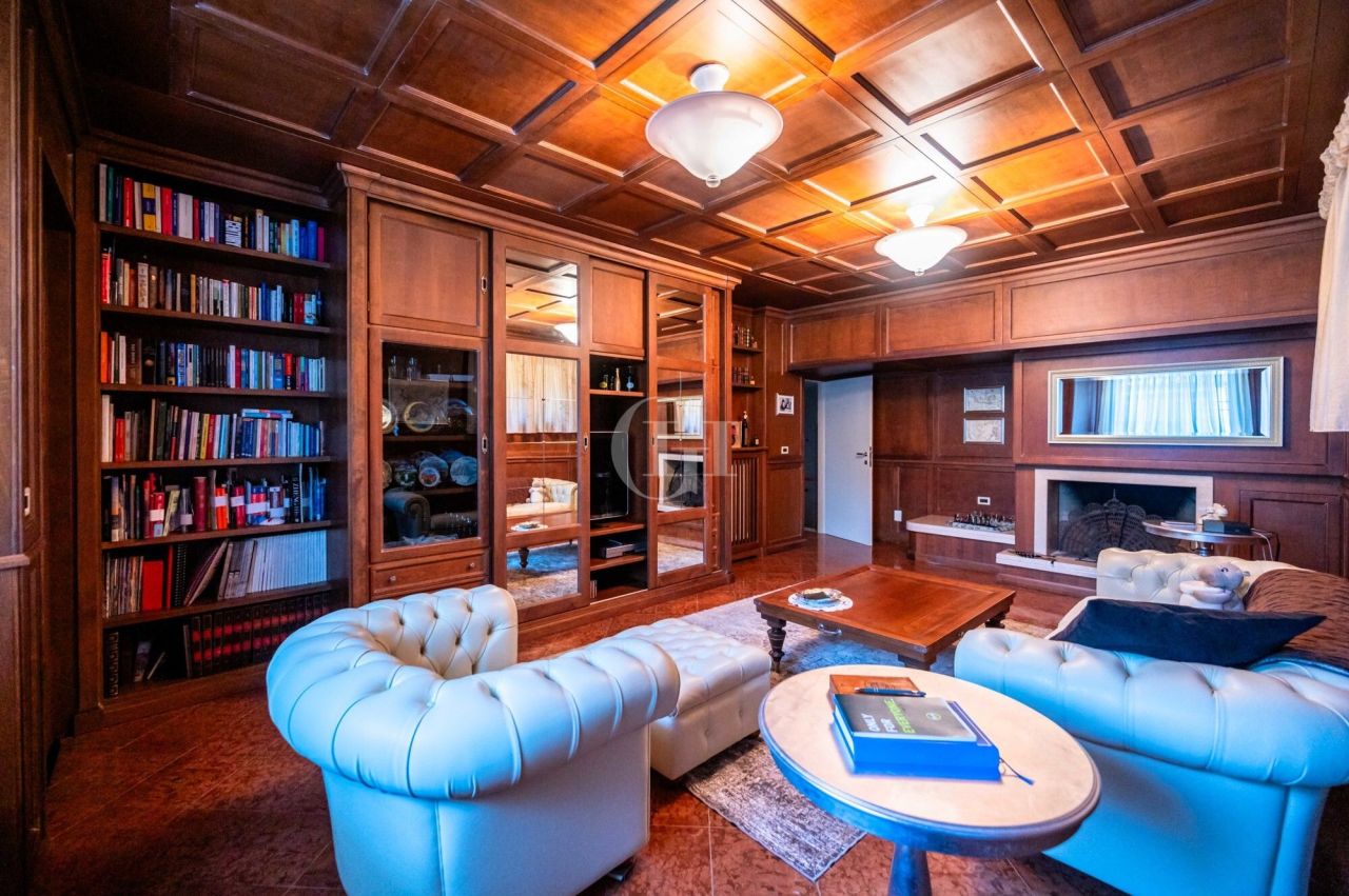 Villa sul Lago d'Iseo, Italia, 435 m² - foto 13