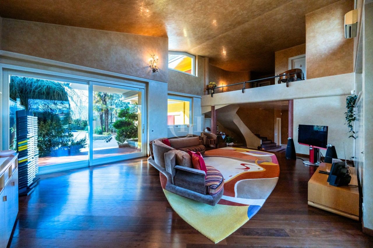 Villa sul Lago d'Iseo, Italia, 435 m² - foto 5