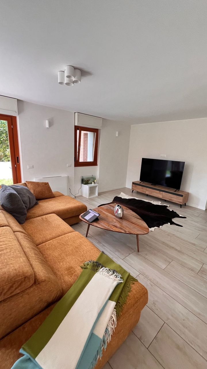 Apartamento en provincia de Monza y Brianza, Italia, 220 m² - imagen 13