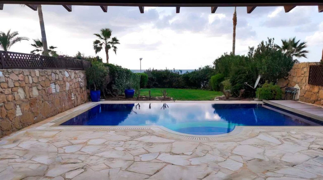 Villa en Pafos, Chipre, 225 m² - imagen 1
