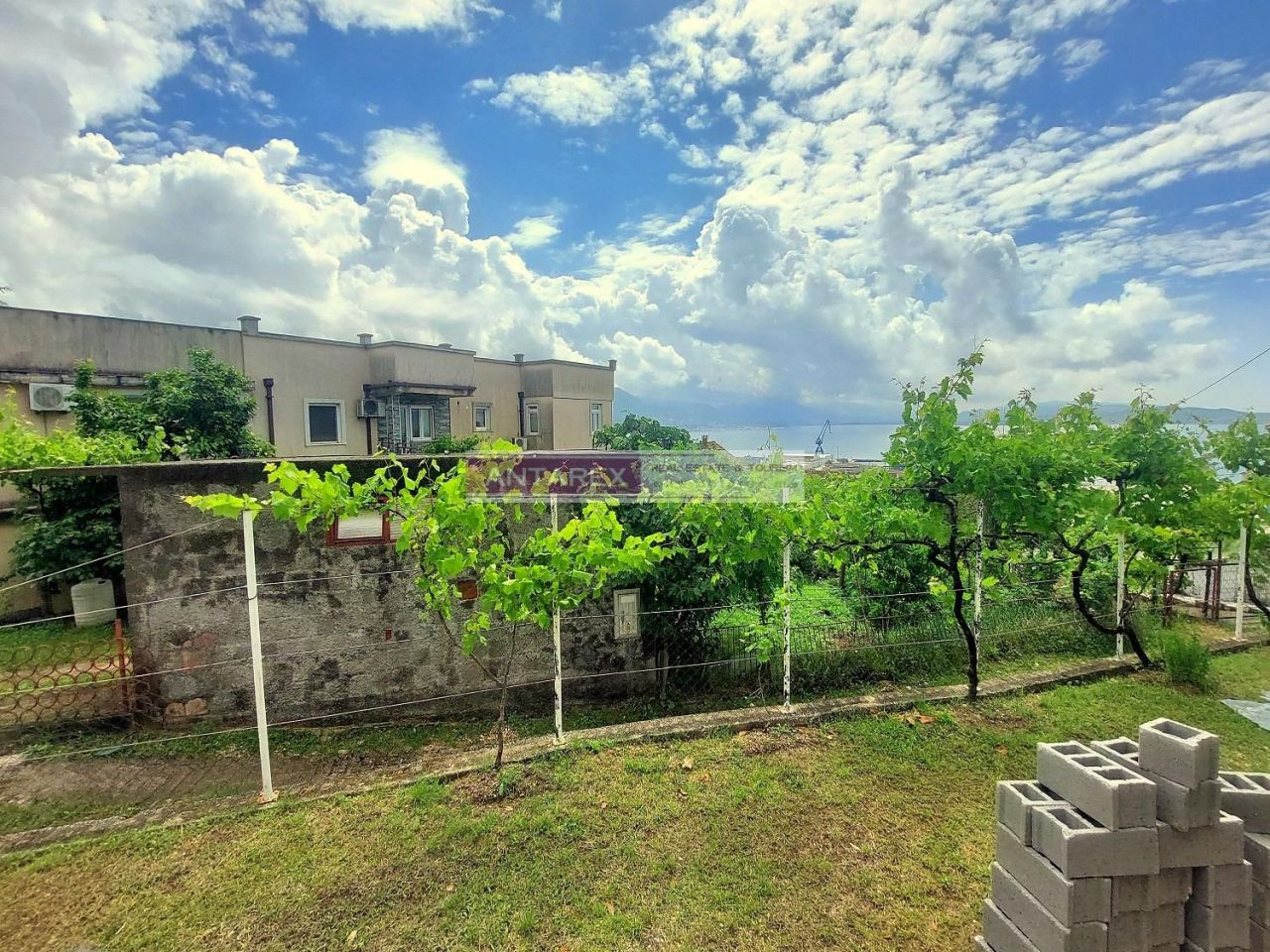 Terreno en Bijela, Montenegro, 335 m² - imagen 1