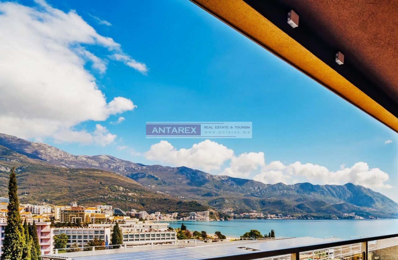 Apartamento en Budva, Montenegro, 79 m² - imagen 1