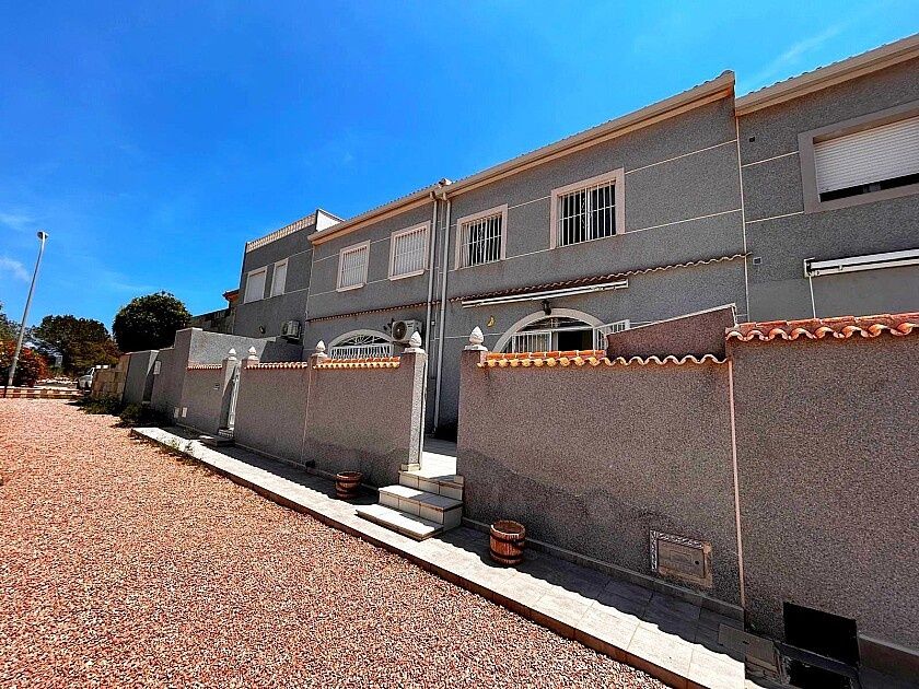 Stadthaus in Torrevieja, Spanien, 117 m² - Foto 1