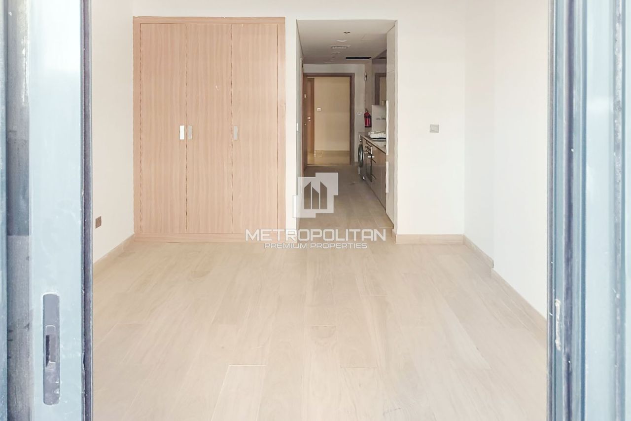 Apartment in Dubai, UAE, 41 m² - picture 1