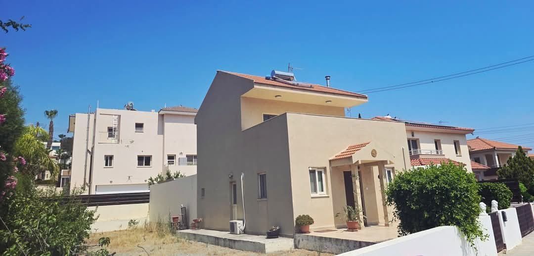 Casa en Agios Athanasios, Chipre - imagen 1