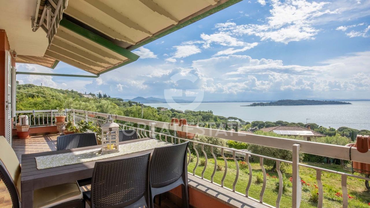 Villa in Magione, Italien, 364.2 m² - Foto 1