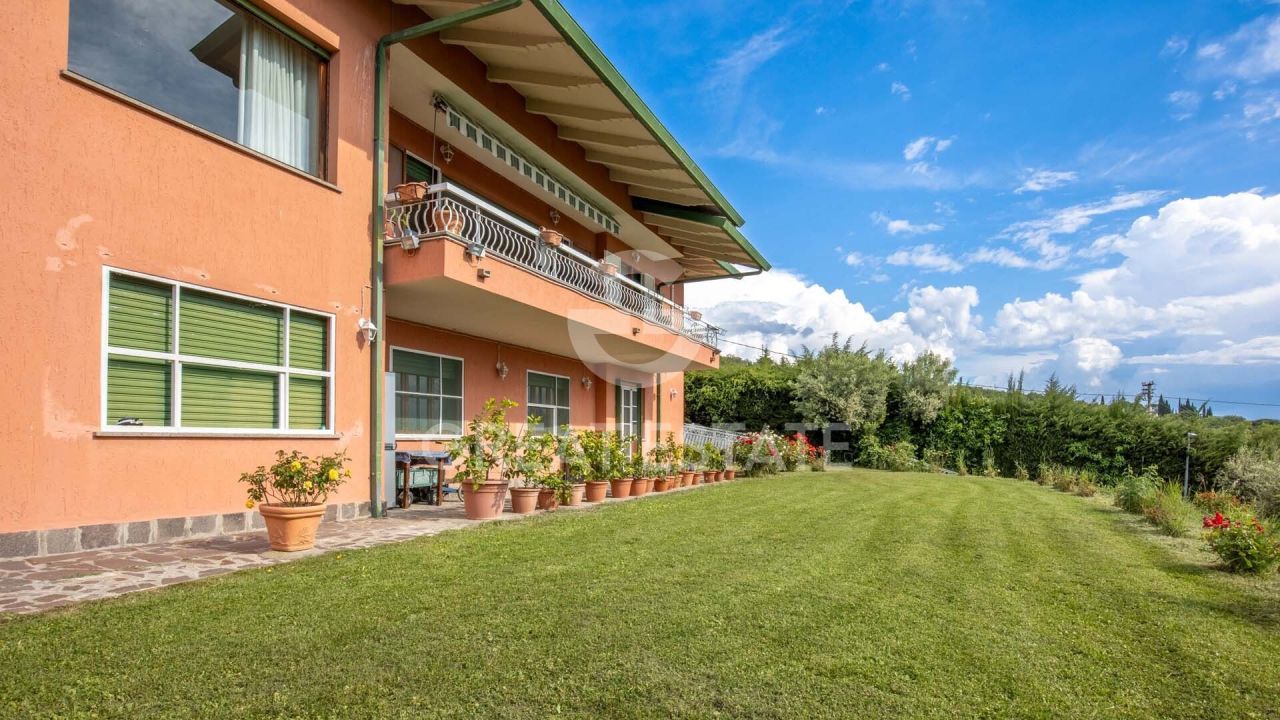 Villa in Magione, Italien, 364.2 m² - Foto 4