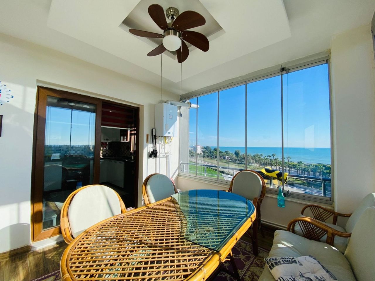 Flat in Mersin, Turkey, 130 m² - picture 1