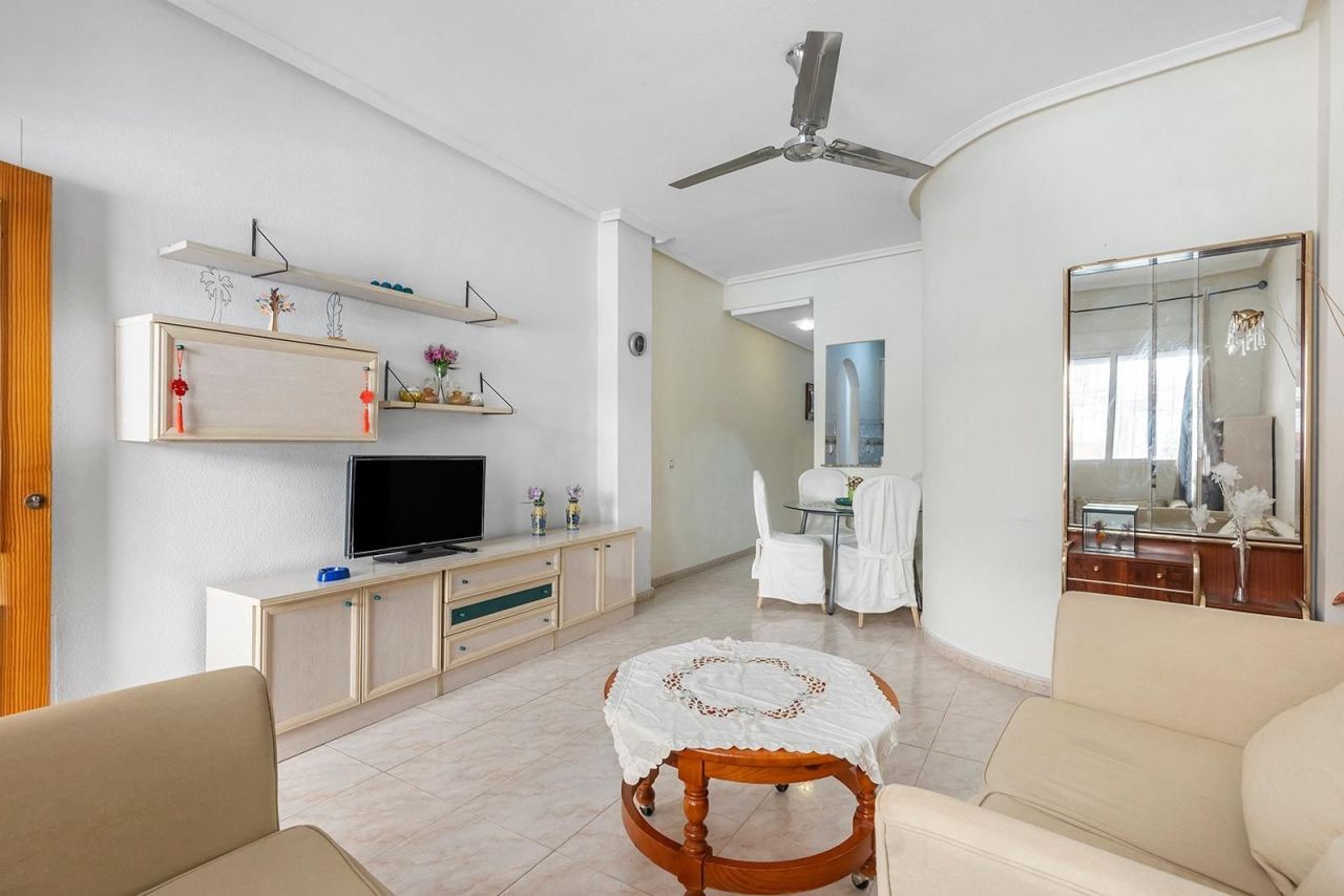 Piso en Torrevieja, España, 71 m² - imagen 1