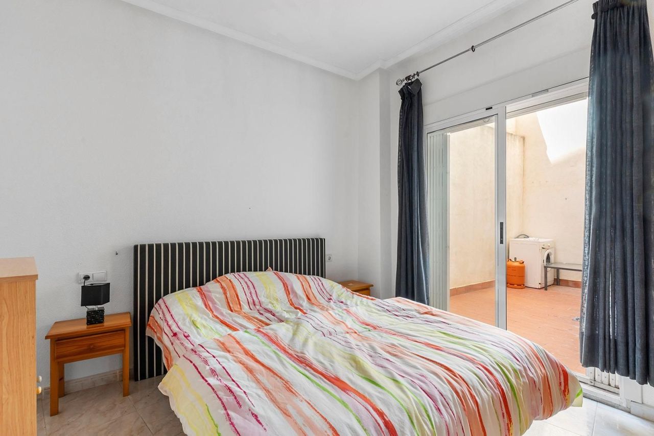 Piso en Torrevieja, España, 71 m² - imagen 11