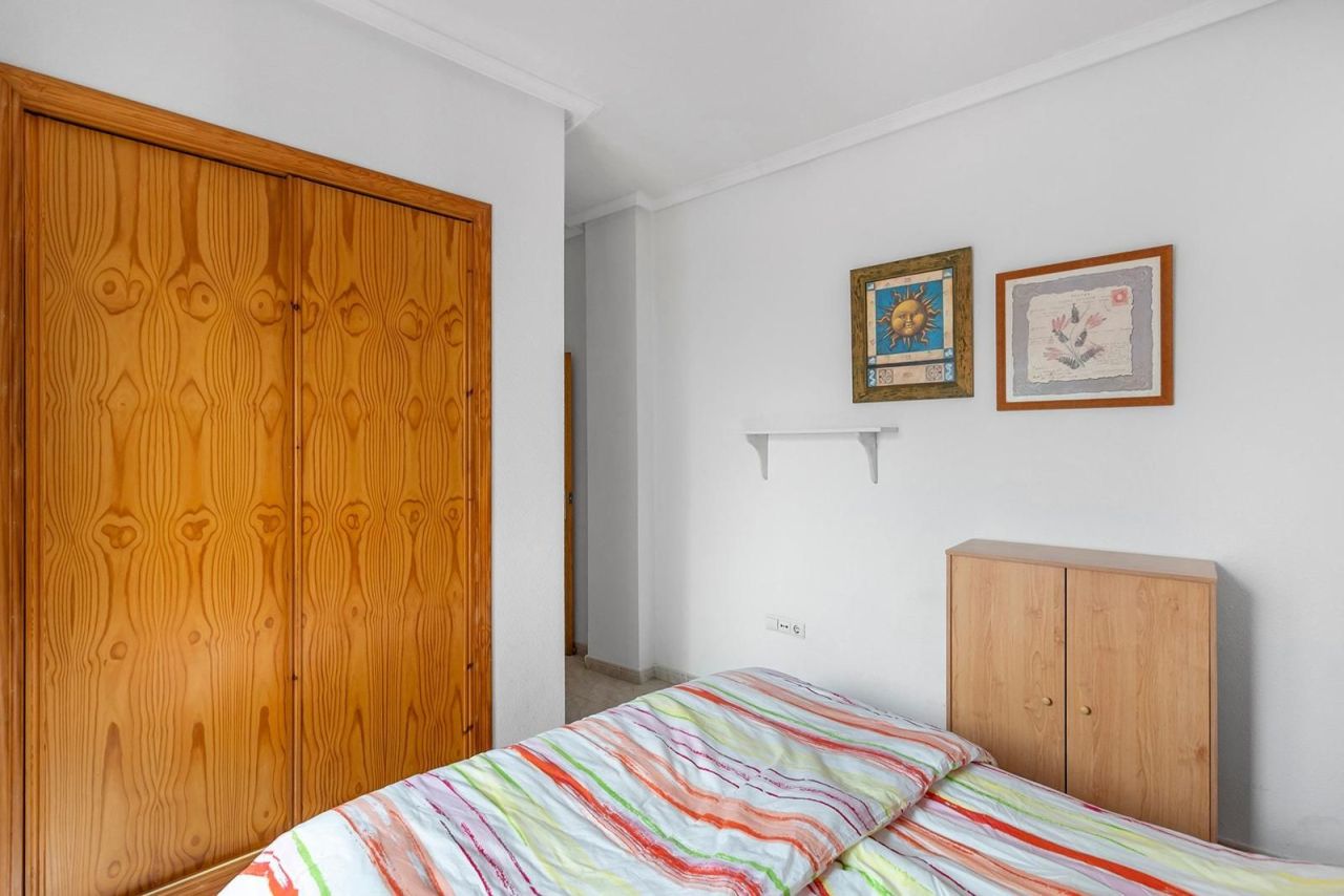 Piso en Torrevieja, España, 71 m² - imagen 13