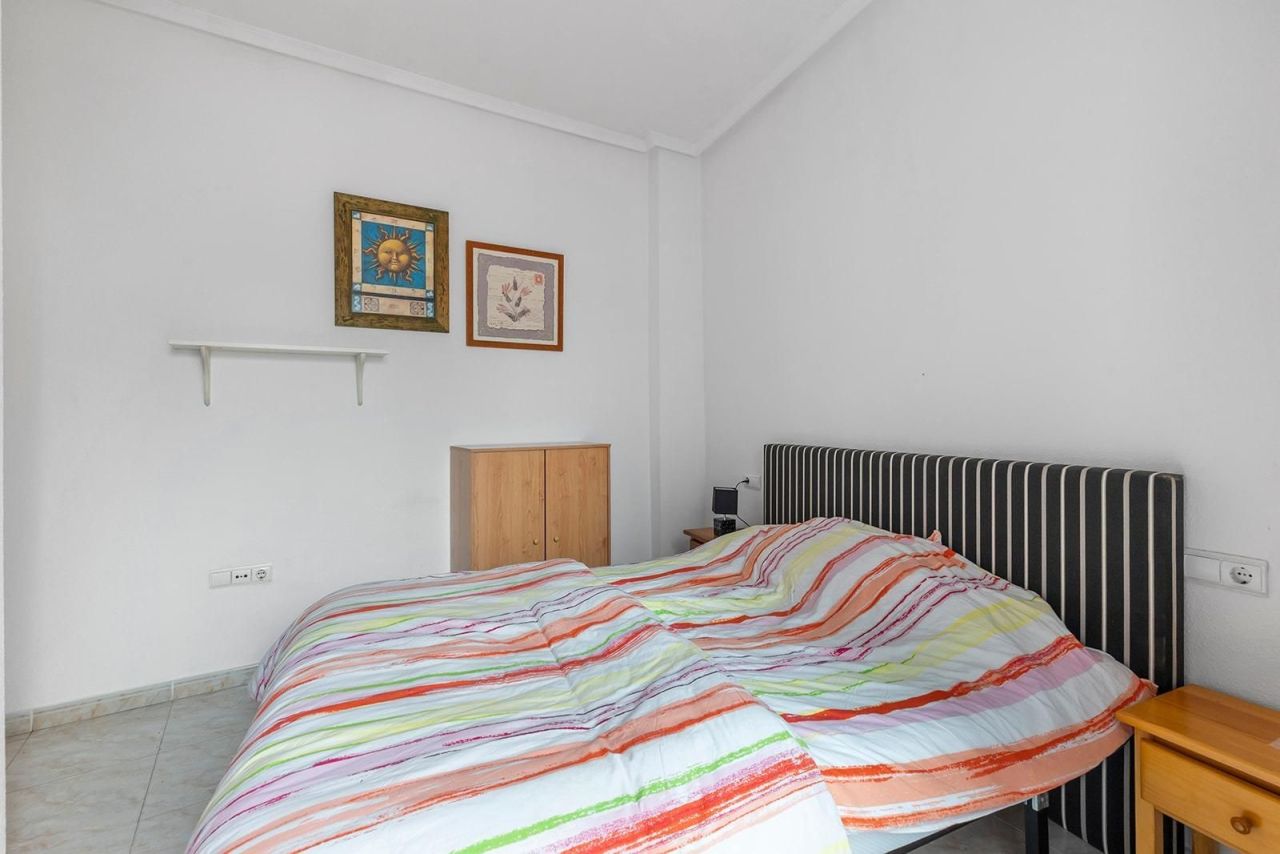 Piso en Torrevieja, España, 71 m² - imagen 12