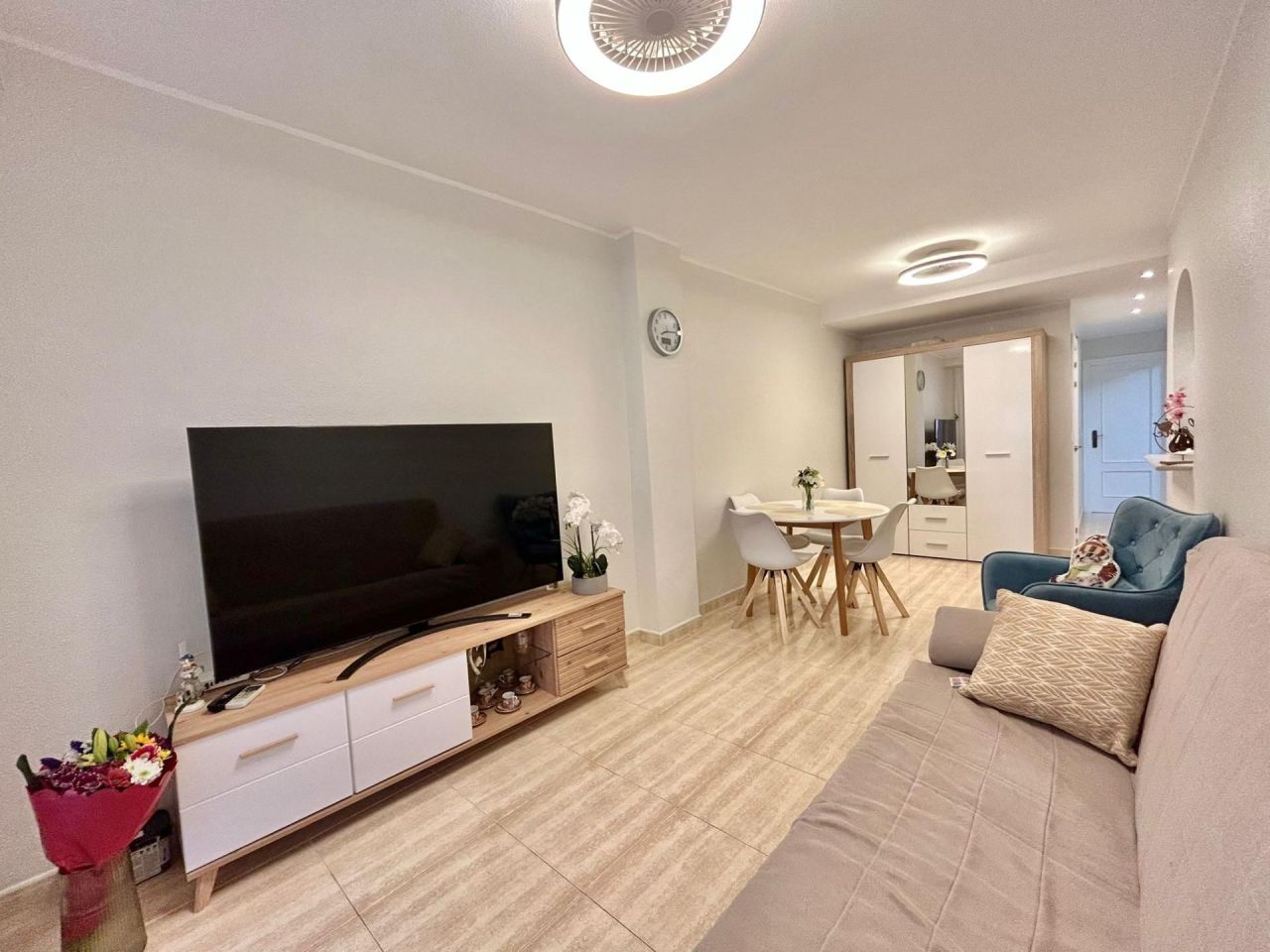 Appartement à Torrevieja, Espagne, 83 m² - image 1