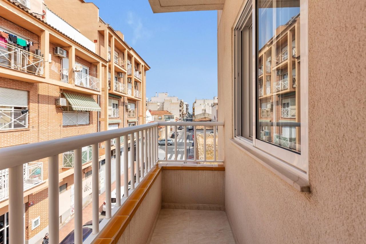 Flat in Torrevieja, Spain, 69 m² - picture 1