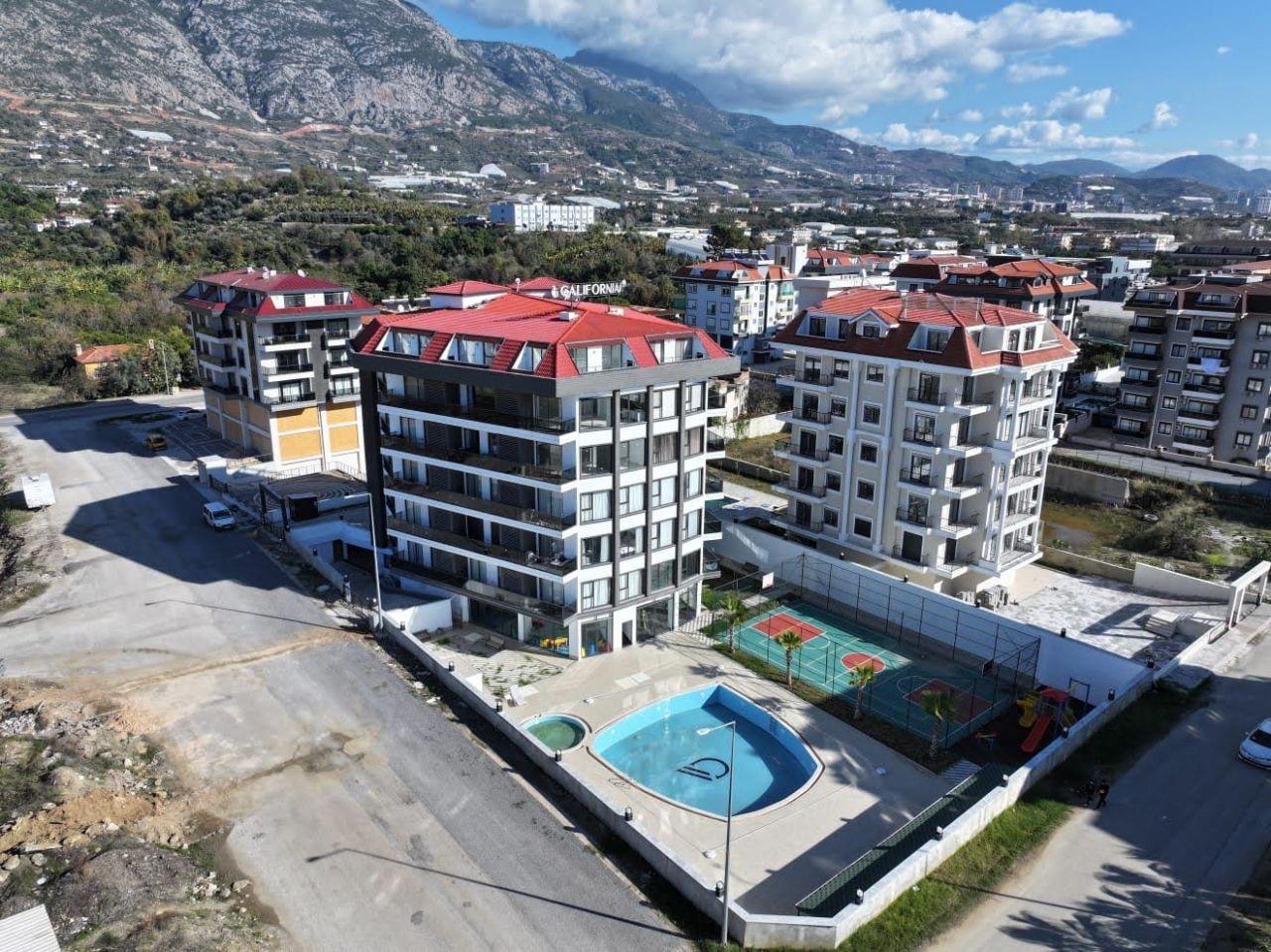 Flat in Alanya, Turkey, 55 m² - picture 1